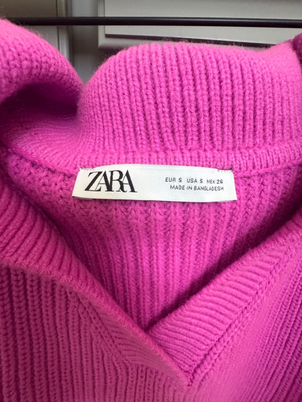 Zara fuchsia pink cropped sweater - Picture 2 of 10
